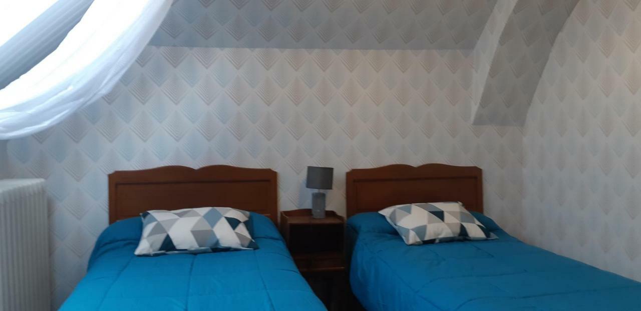 Logis Hotel Le Cor D'Argent Екстер'єр фото