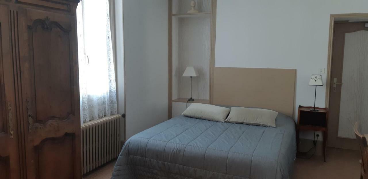 Logis Hotel Le Cor D'Argent Екстер'єр фото